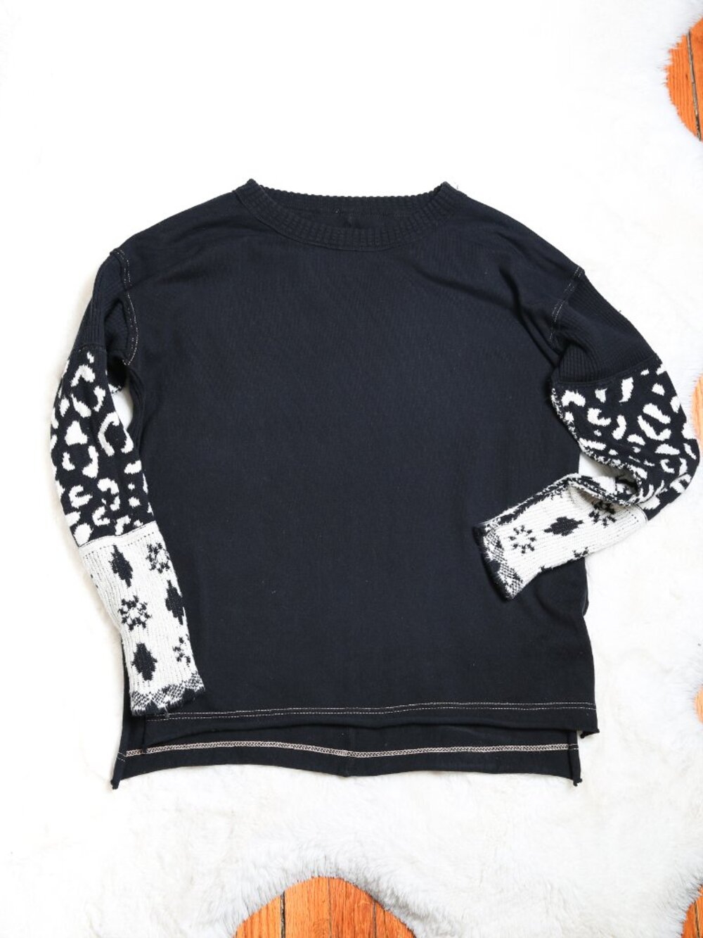 WE THE FREE Tiger Style Cuff Pullover Shirt - Picture 3 of 14